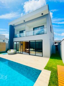 e4ceb900-50cb-416d-b4dc-00825141f756