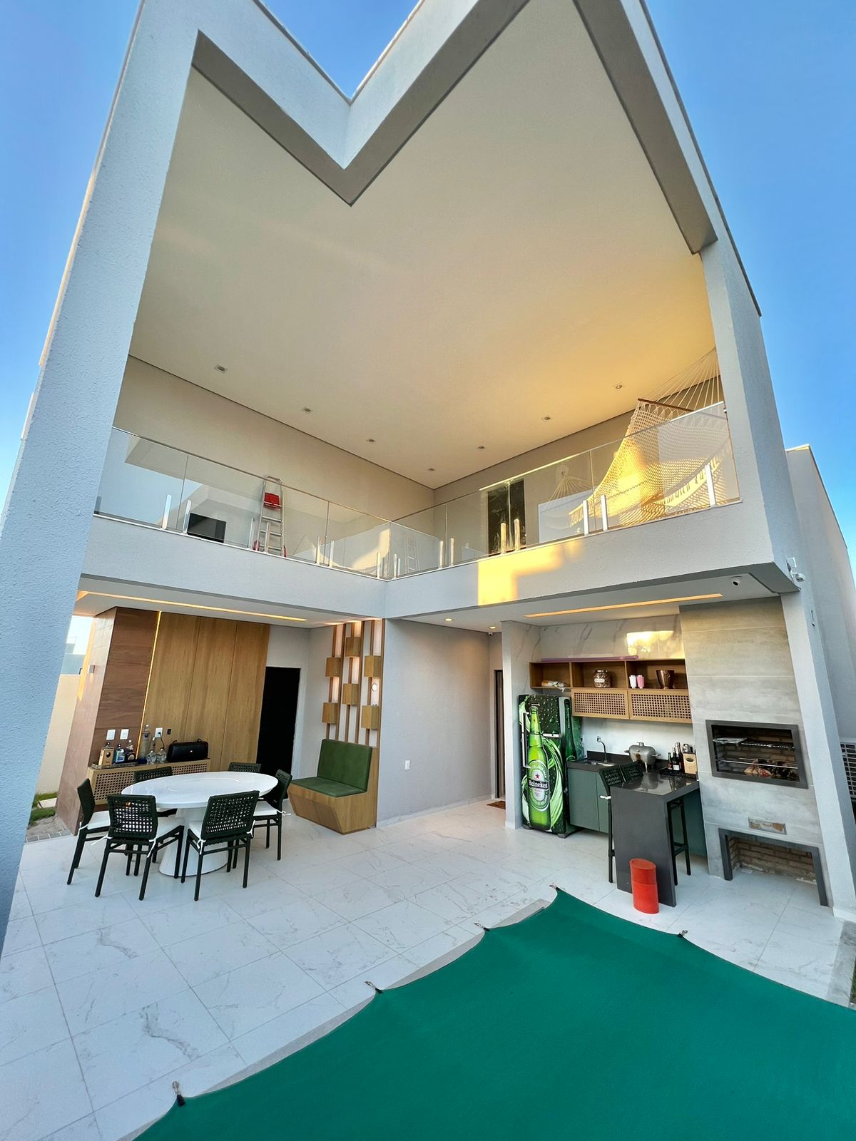 f27eded2-dbab-4d40-b952-d95d83dccd31